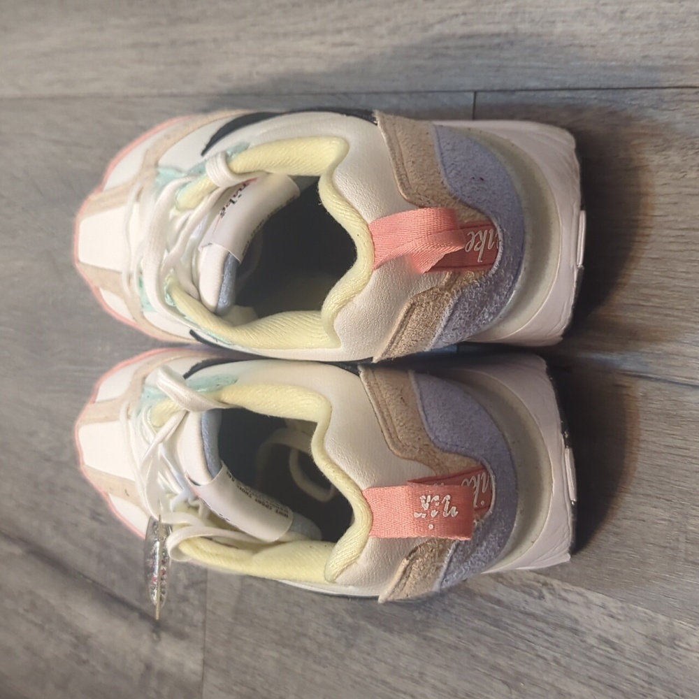 Nike Air Max Dawn (GS) - Picture 3 of 10